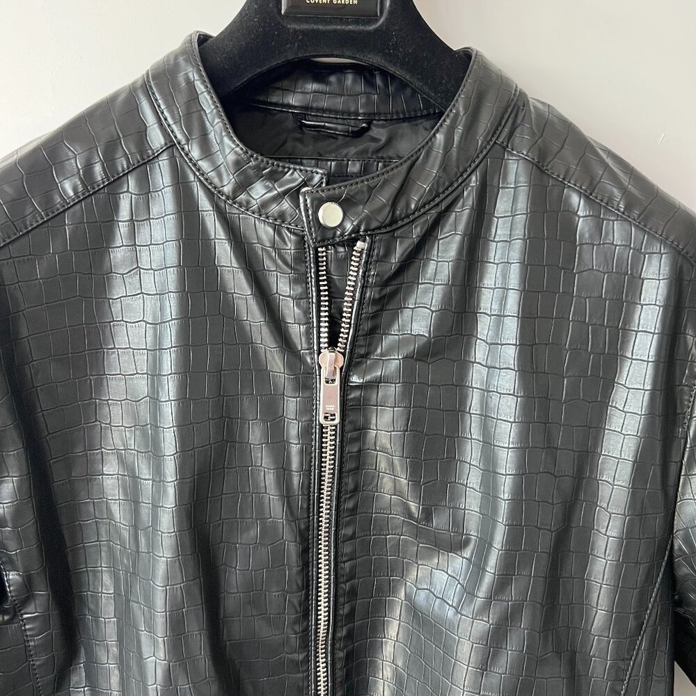 Black Croc-Embossed Faux Leather Jacket – Size Xl